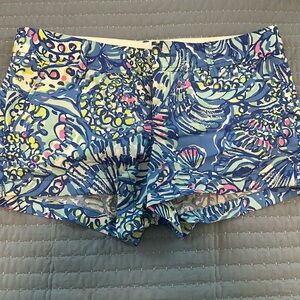 Lilly Pulitzer Walsh Short 💙